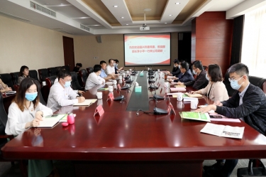 嘉興市委常委、統(tǒng)戰(zhàn)部部長李小平一行蒞臨景興紙業(yè)調(diào)研指導(dǎo)