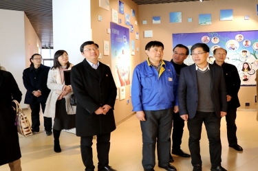2020年1月3日，時任浙江省民政廳黨組成員、副廳長江宇蒞臨景興紙業(yè)調(diào)研企業(yè)發(fā)展情況、黨建工作